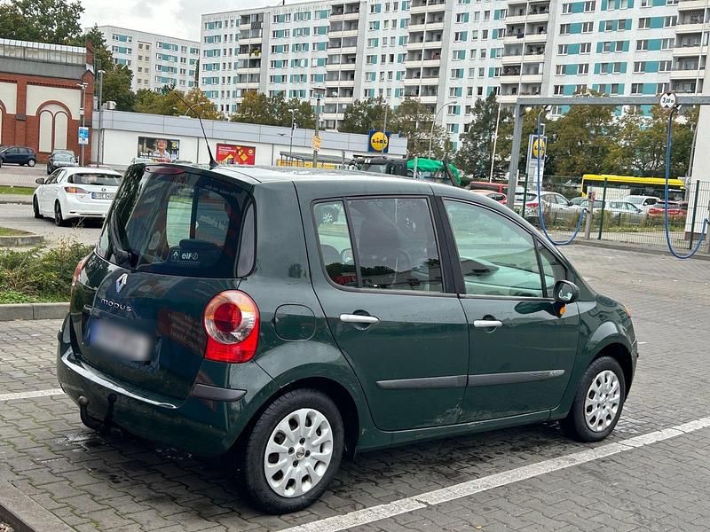 Gebraucht Renault Modus 75 PS (55 kW) 2005 Grün Van / Kleinbus