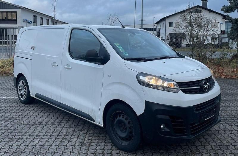 Weiß Gebraucht 2022 Opel Vivaro Van / Kleinbus | 18.980 € (Superpreis) - Bild 1/4