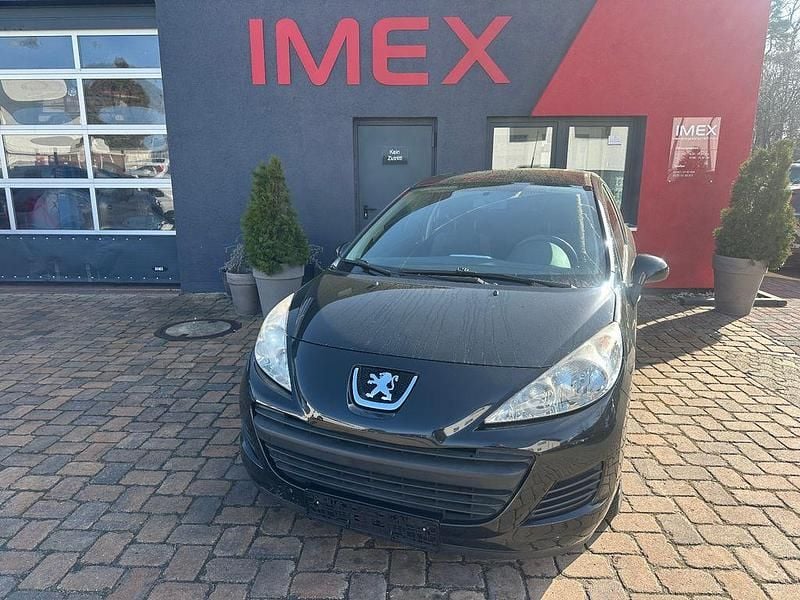 Gebraucht Peugeot 207 Tendance 73 PS (53 kW) 2010 Kleinwagen
