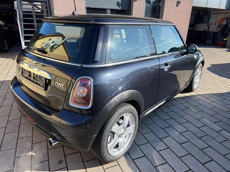 Second-hand Mini ONE 95 CP (69 kW) 2008 Negru Hatchback