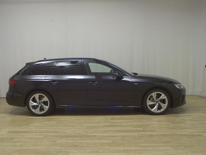 Schwarz Gebraucht 2022 Audi A4 S-Line Kombi | 26.480 € (Fairer Preis) - Bild 1/4