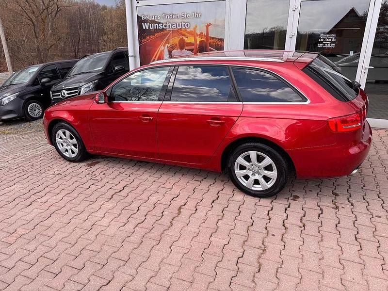 Gebraucht Audi A4 Ambiente 179 PS (131 kW) 2009 Rot Kombi