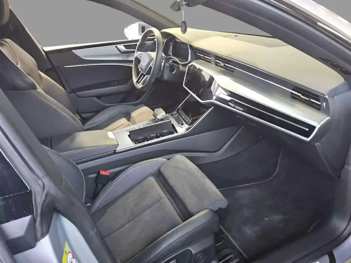 Gebraucht Audi A7 Sportback Ambiente 265 PS (194 kW) 2024 Florettsilber metallic Kleinwagen
