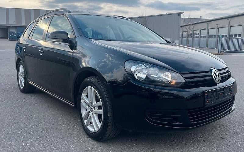 Gebraucht VW Golf VI 105 PS (77 kW) 2011 Schwarz Kleinwagen