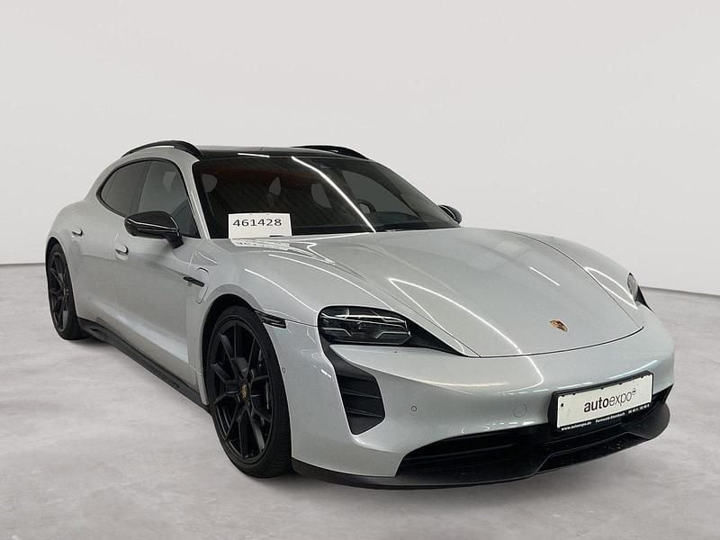 Weiss metallic Gebraucht 2022 Porsche Taycan GTS Sport Turismo Limousine | 75.990 € (Superpreis) - Bild 1/4