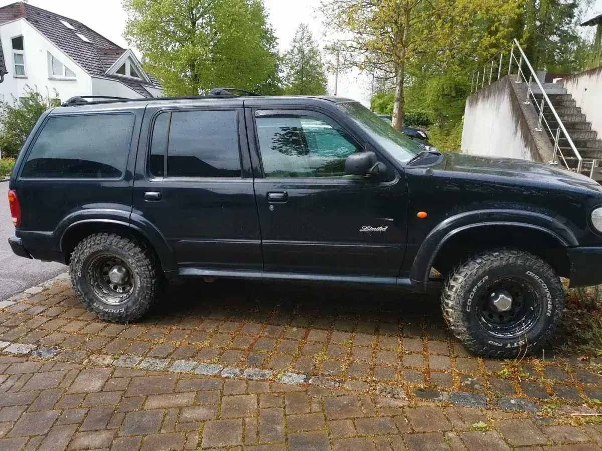 Gebraucht Ford Explorer 216 PS (158 kW) 2001 Schwarz SUV