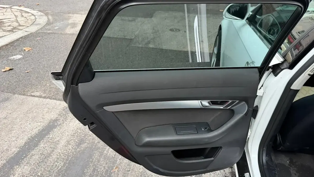 Gebraucht Audi A6 231 PS (169 kW) 2011 Blau Kombi