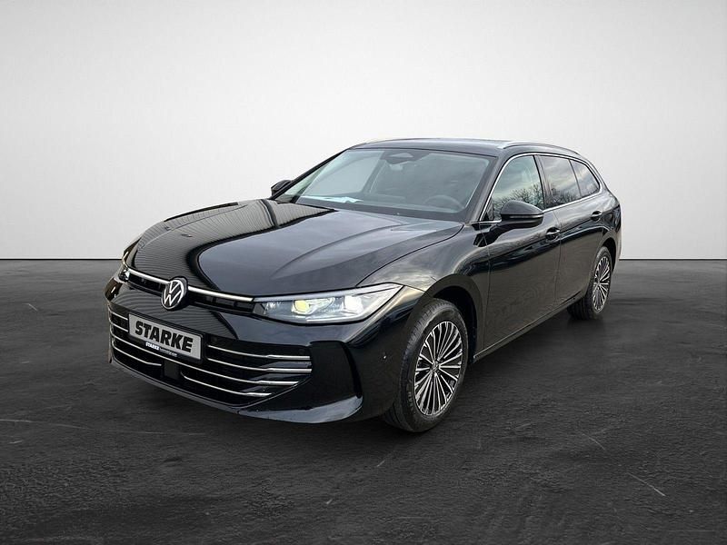 Gebraucht VW Passat Elegance 150 PS (110 kW) 2024 Grau (diabasgrau metallic) Kombi