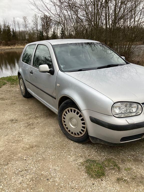 Gebraucht VW Golf III Basis 90 PS (66 kW) 1998 Silber Limousine
