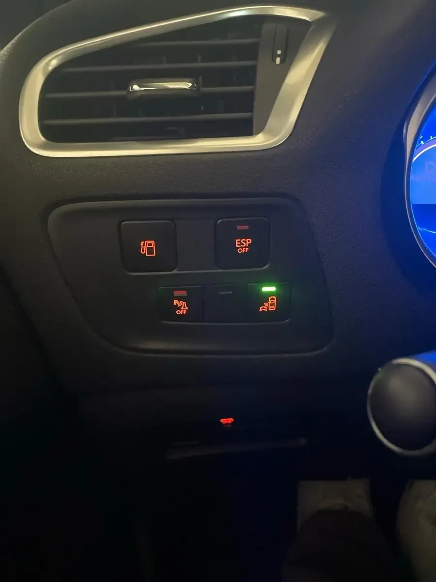 Gebraucht Citroën C4 Exclusive 120 PS (88 kW) 2012 Grau Limousine