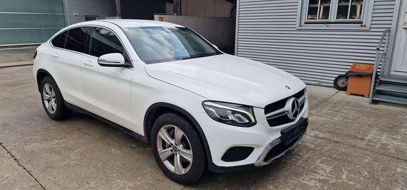 Weiß Gebraucht 2018 Mercedes GLC250 Coupé | 25.990 € (Superpreis) - Bild 1/4