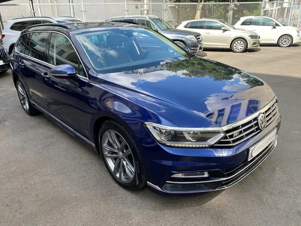 Gebraucht VW Passat R-line 150 PS (110 kW) 2018 Blau Limousine