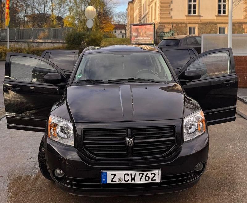 Schwarz Gebraucht 2008 Dodge Caliber SXT Kleinwagen | 4.250 € (Etwas zu teuer) - Bild 1/4