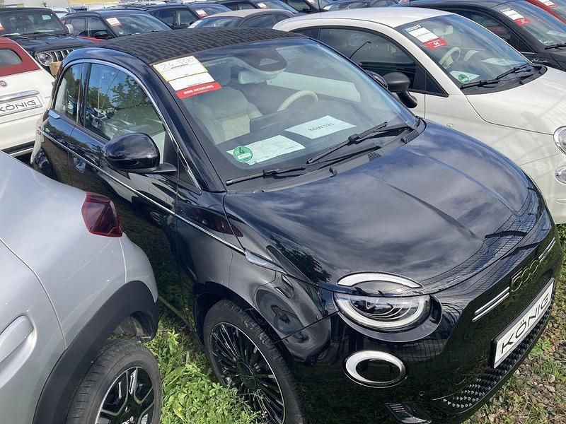 Schwarz Gebraucht 2022 Fiat 500C La Prima Cabrio | 24.500 € (Teuer) - Bild 1/4