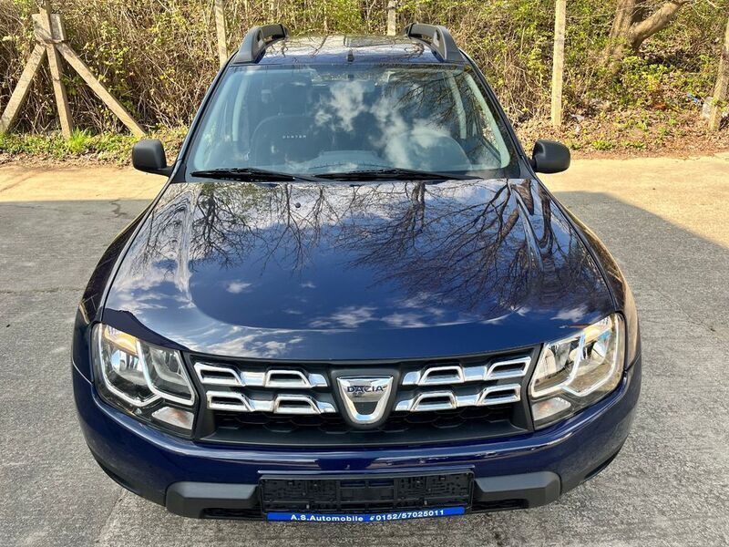 Blau Gebraucht 2015 Dacia Duster Basis SUV | 8.999 € (Guter Preis) - Bild 1/4