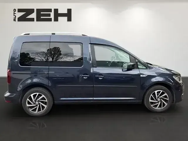 Gebraucht VW Caddy Join 102 PS (75 kW) 2018 Sttarlight blue metallic Van / Kleinbus