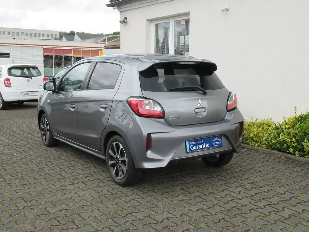 Gebraucht Mitsubishi Space Star Intro Edition 80 PS (58 kW) 2020 Platinum grey Kleinwagen