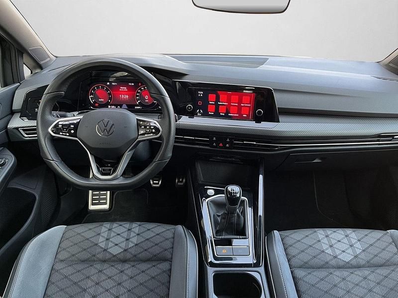 Gebraucht VW Golf VIII 131 PS (96 kW) 2024 Uranograu Limousine