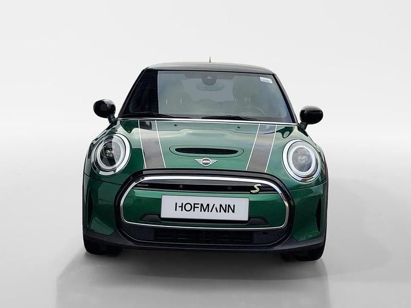 Gebraucht Mini Cooper SE Classic 135 kW (184 PS) 2023 British racing green metallic Kleinwagen