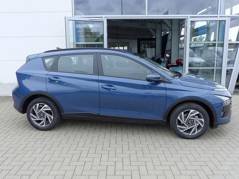 Gebraucht Hyundai Bayon Trend 101 PS (74 kW) 2025 Blau SUV
