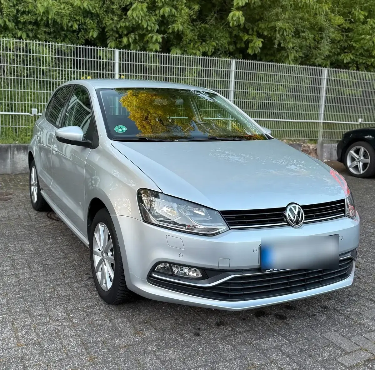 Gebraucht VW Polo LOUNGE 75 PS (55 kW) 2016 Silber Kleinwagen