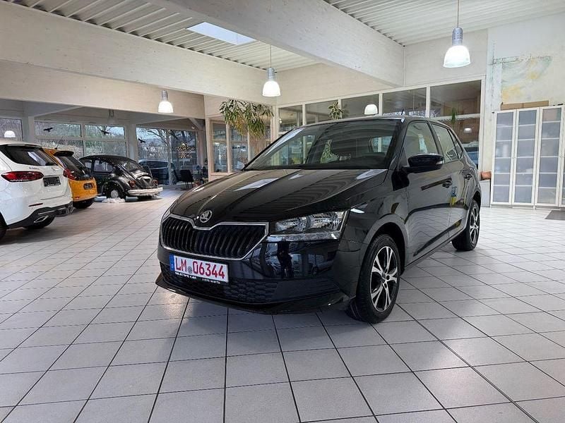Schwarz Gebraucht 2020 Skoda Fabia Active Limousine | 9.999 € (Guter Preis) - Bild 1/4