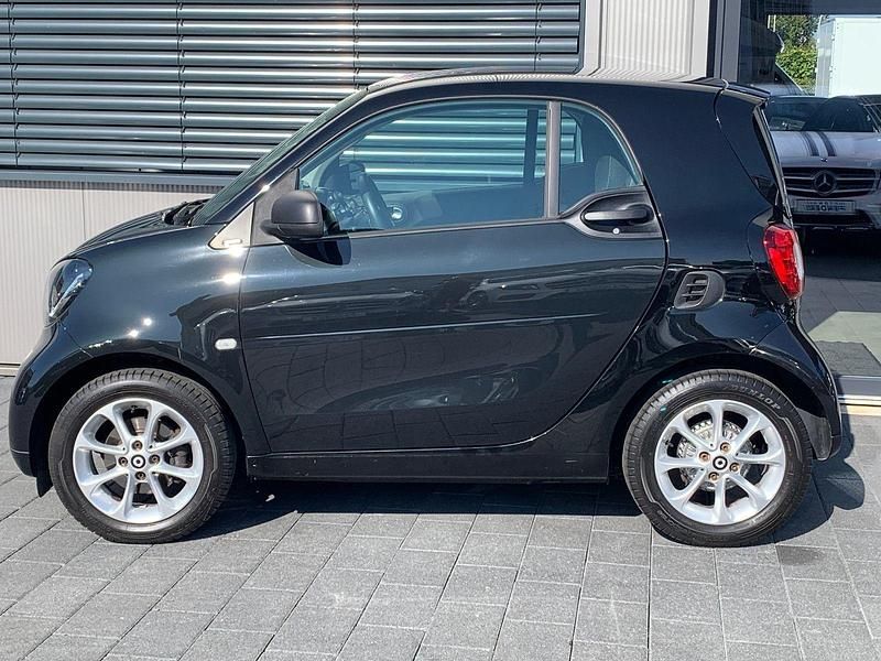 Gebraucht Smart ForTwo Coupé Passion 90 PS (66 kW) 2017 Schwarz Coupé
