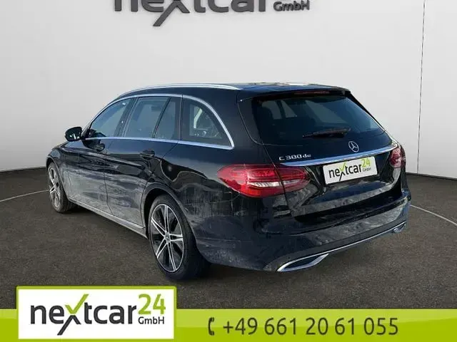 Gebraucht Mercedes C300e 194 PS (142 kW) 2020 Schwarz Kombi