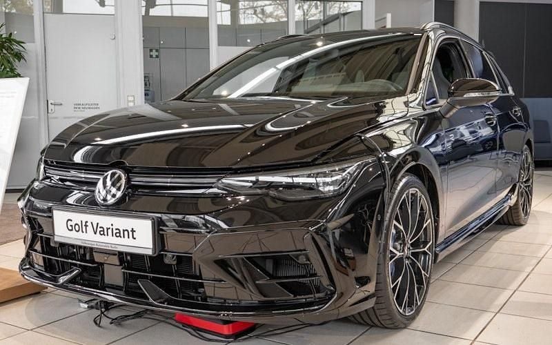 Schwarz Neu 2025 VW Golf VIII R Kombi | 56.566 € (Teuer) - Bild 1/4