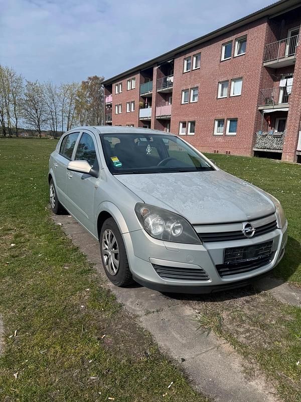 Gebraucht Opel Astra 105 PS (77 kW) 2005 Gold Kleinwagen
