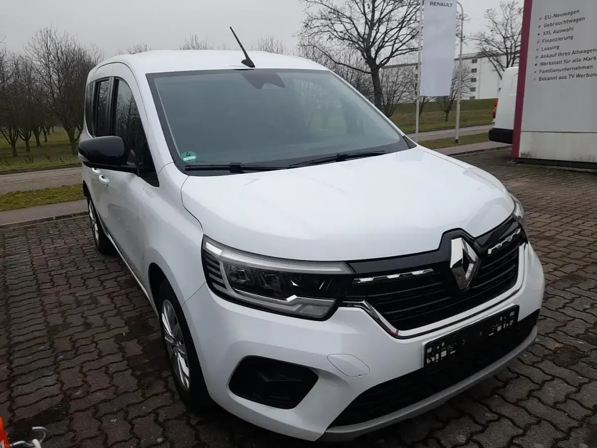 Usata Renault Kangoo Equilibre 102 CV (75 kW) 2023 Bianco Monovolume