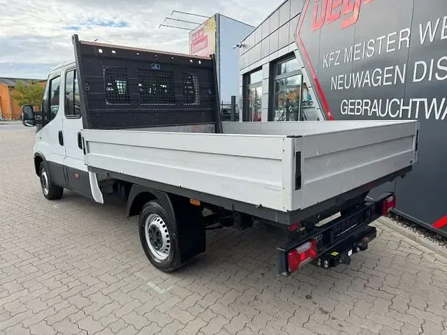 Second-hand Iveco Daily 116 CP (85 kW) 2021 Van