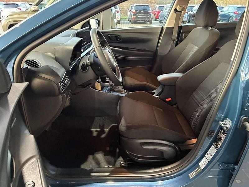 Neu Hyundai Bayon 90 PS (66 kW) 2025 Vibrant blue SUV