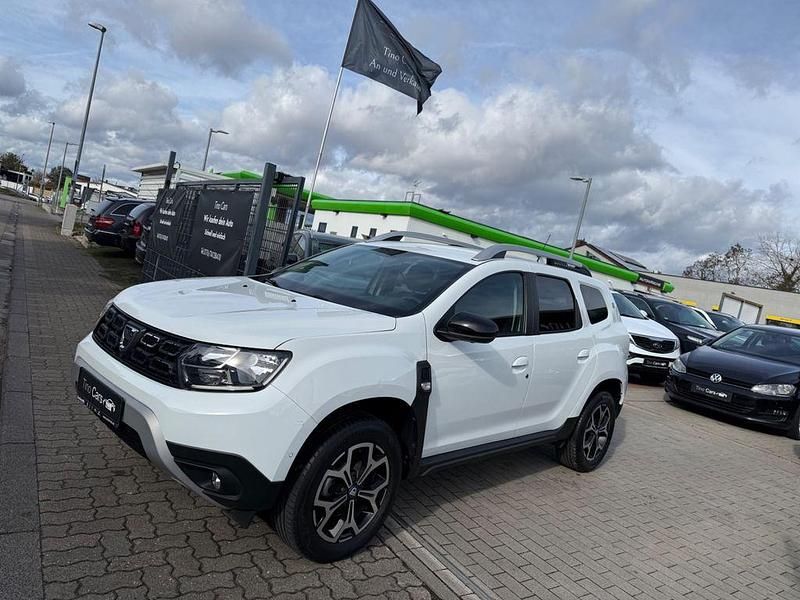 Gebraucht Dacia Duster Celebration 150 PS (110 kW) 2020 Weiß SUV