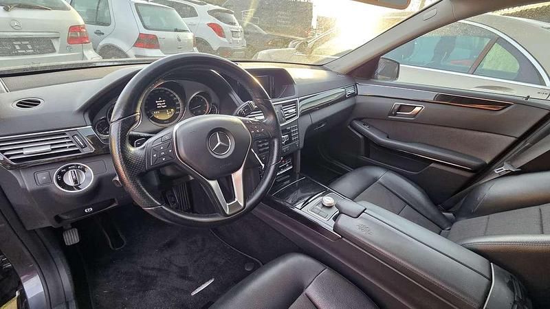 Gebraucht Mercedes E350 265 PS (194 kW) 2012 Tenoritgrau  metalliclack Kombi