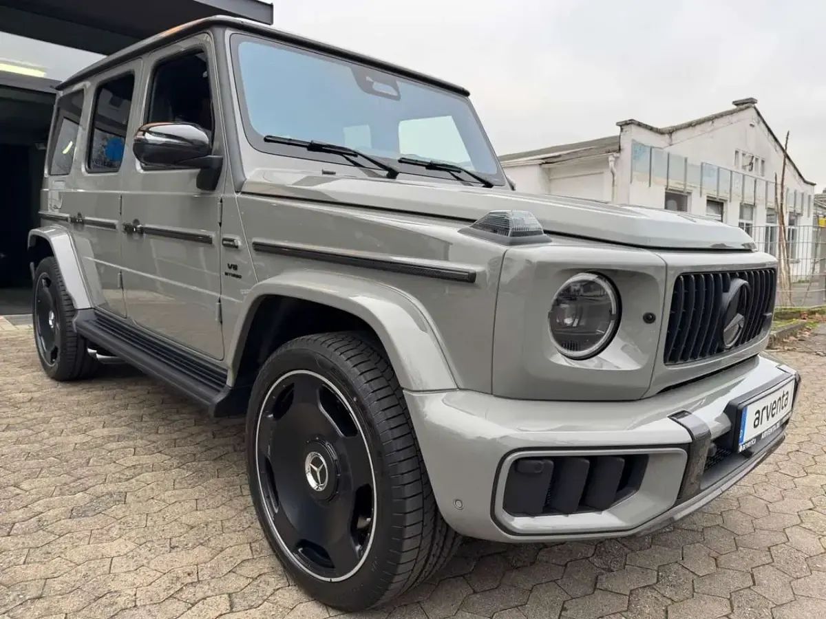 Neu Mercedes G63 AMG Active 585 PS (430 kW) 2026 Manufaktur classic grau uni SUV