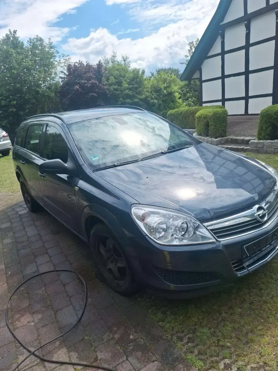Gebraucht Opel Astra 140 PS (102 kW) 2007 Kombi