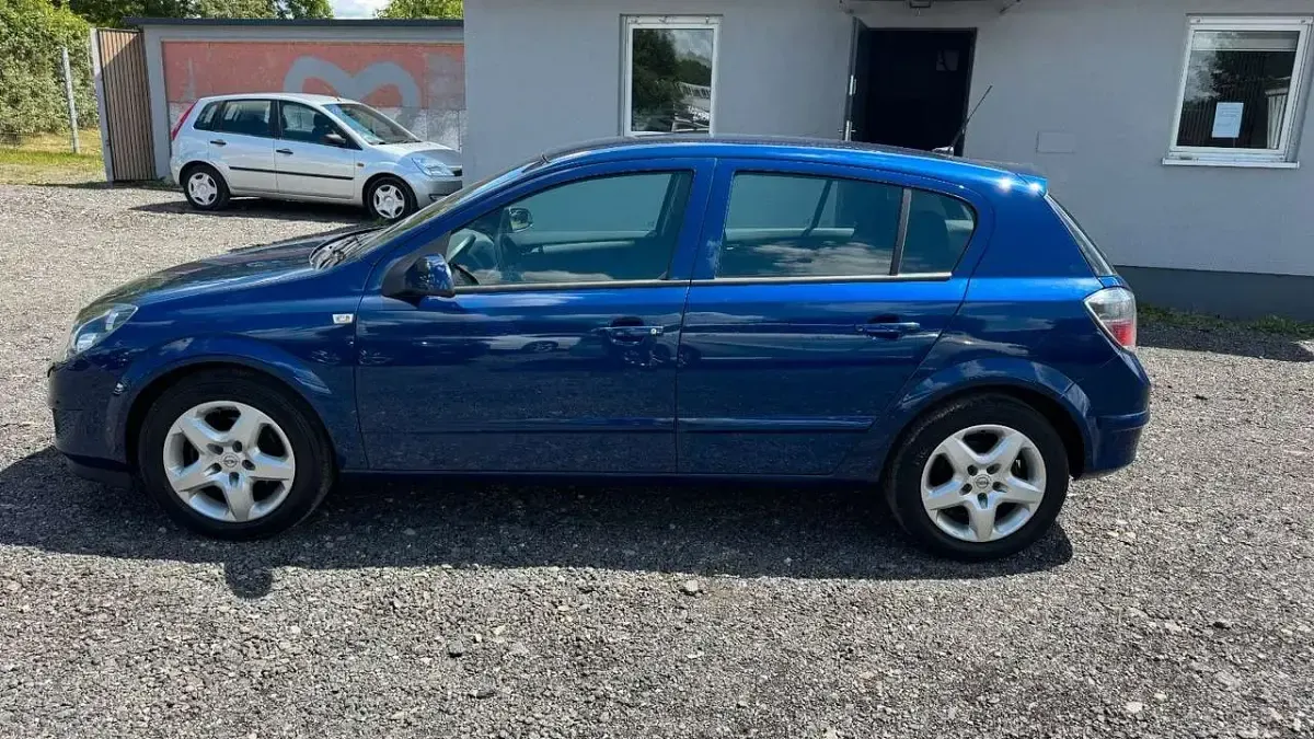 Gebraucht Opel Astra Catch Me 90 PS (66 kW) 2007 Blau Limousine