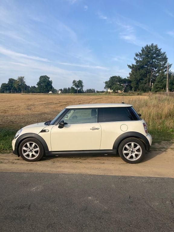 Beige Gebraucht 2011 Mini Cooper Kleinwagen | 6.999 € (Guter Preis) - Bild 1/4