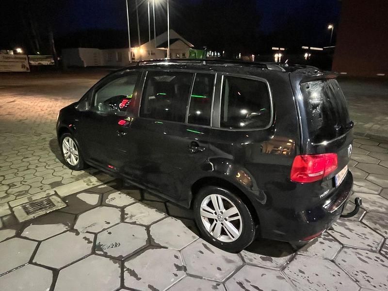 Gebraucht VW Touran Match 105 PS (77 kW) 2012 Schwarz Van / Kleinbus