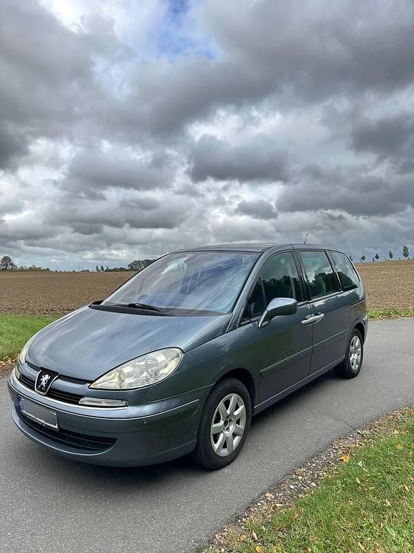 Grau Gebraucht 2008 Peugeot 807 Van / Kleinbus | 1.899 € (Fairer Preis) - Bild 1/4
