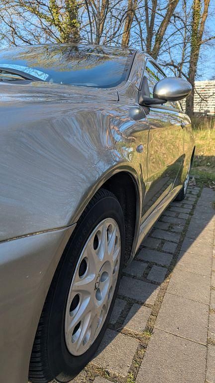 Gebraucht Alfa Romeo GT Distinctive 166 PS (122 kW) 2004 Silber Coupé