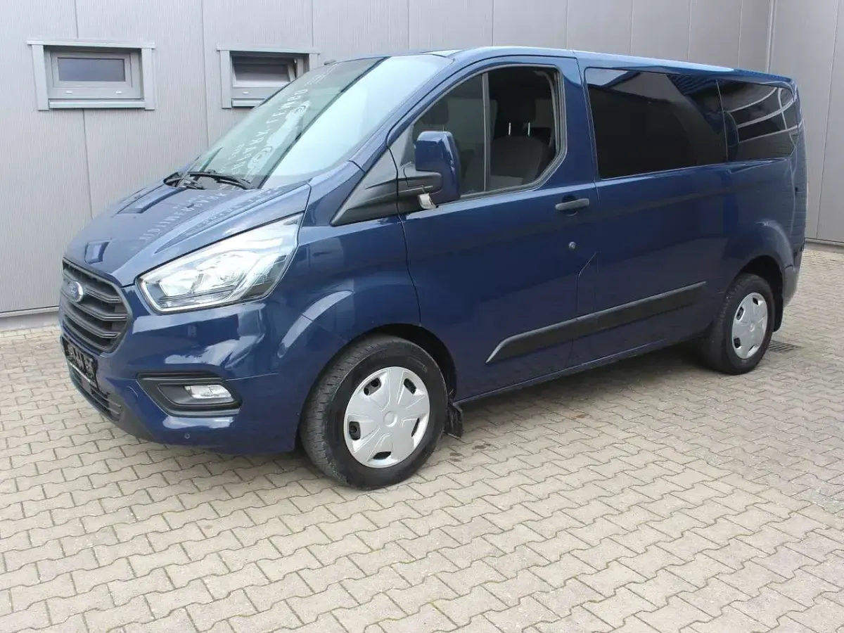 Gebraucht Ford Transit Custom Trend 131 PS (96 kW) 2018 Blau Kombi