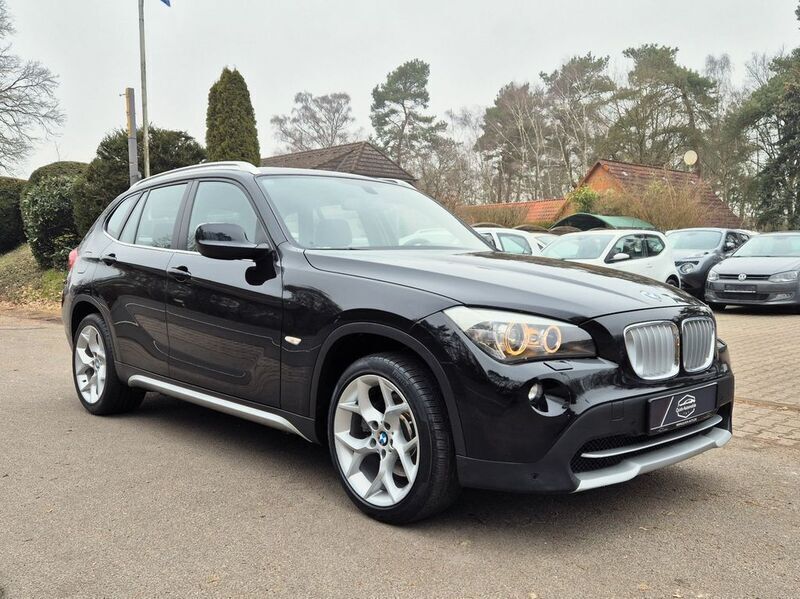 Schwarz Gebraucht 2010 BMW X1 Performance SUV | 10.490 € (Fairer Preis) - Bild 1/4