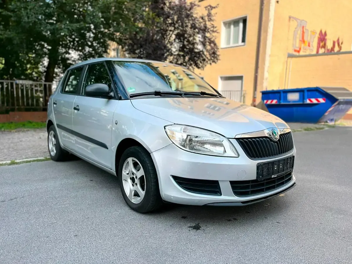 Gebraucht Skoda Fabia 75 PS (55 kW) 2010 Grau Limousine