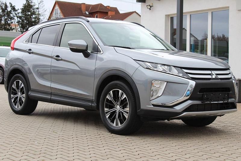 Gebraucht Mitsubishi Eclipse Cross Basis 163 PS (119 kW) 2019 Grau SUV