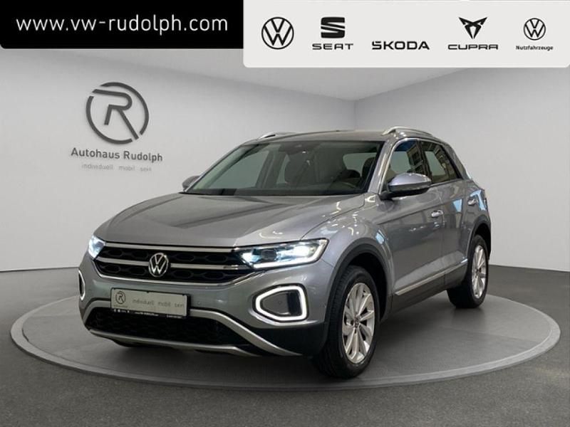 Pyrit silber metallic (metallic) Gebraucht 2022 VW T-Roc Style SUV | 23.880 € (Fairer Preis) - Bild 1/4