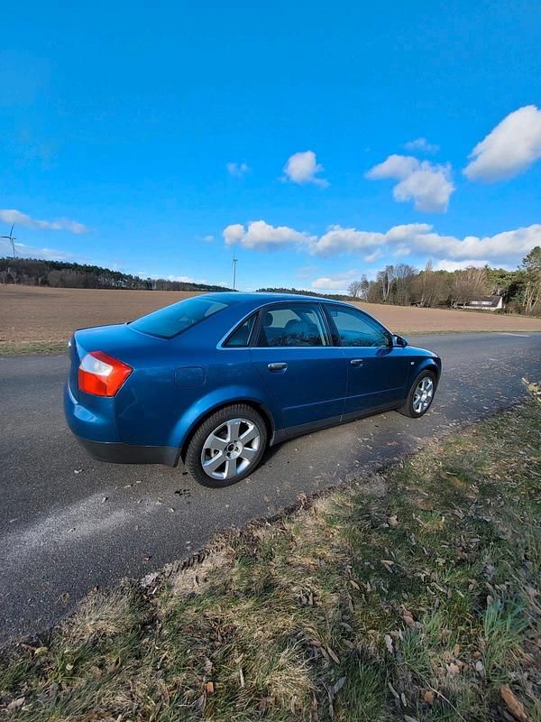 Gebraucht Audi A4 130 PS (95 kW) 2002 Blau Limousine