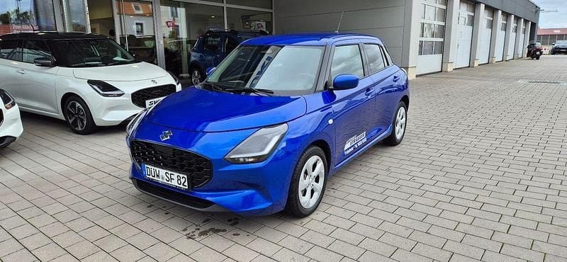 Neu Suzuki Swift Comfort 83 PS (61 kW) 2025 Blau Kleinwagen