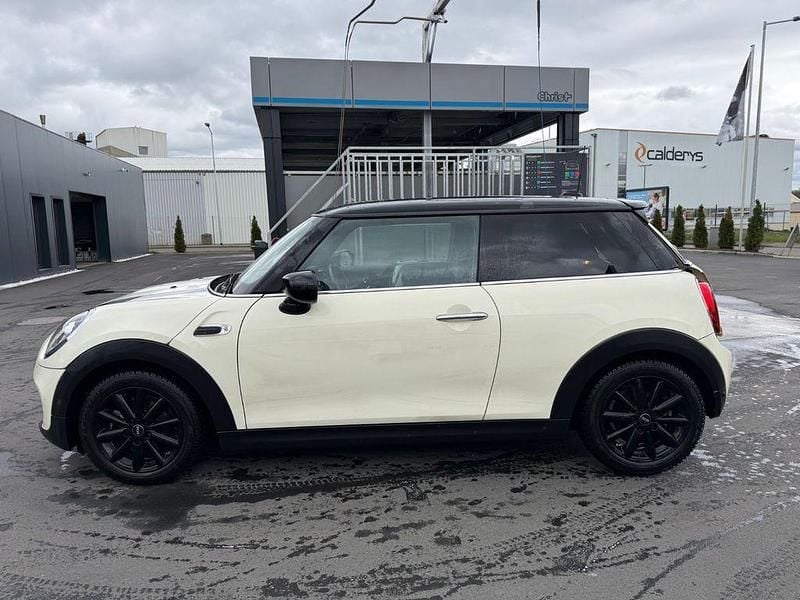 Gebraucht Mini Cooper 136 PS (100 kW) 2019 Weiß Kleinwagen